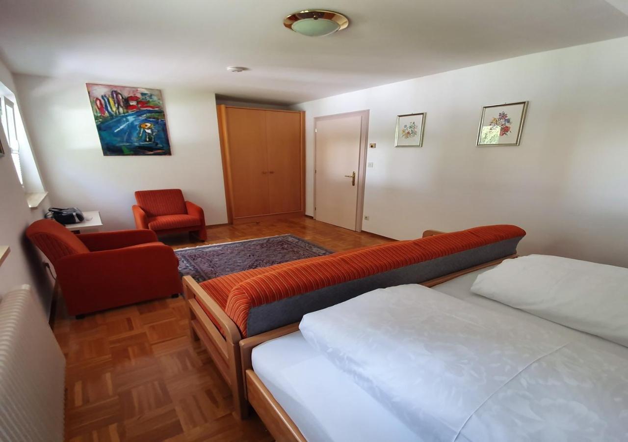 Haus Kraller-Urlaub Mit Seeblick 米尔施塔特 外观 照片